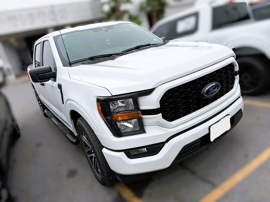 2023 Ford F-150 XL's photo