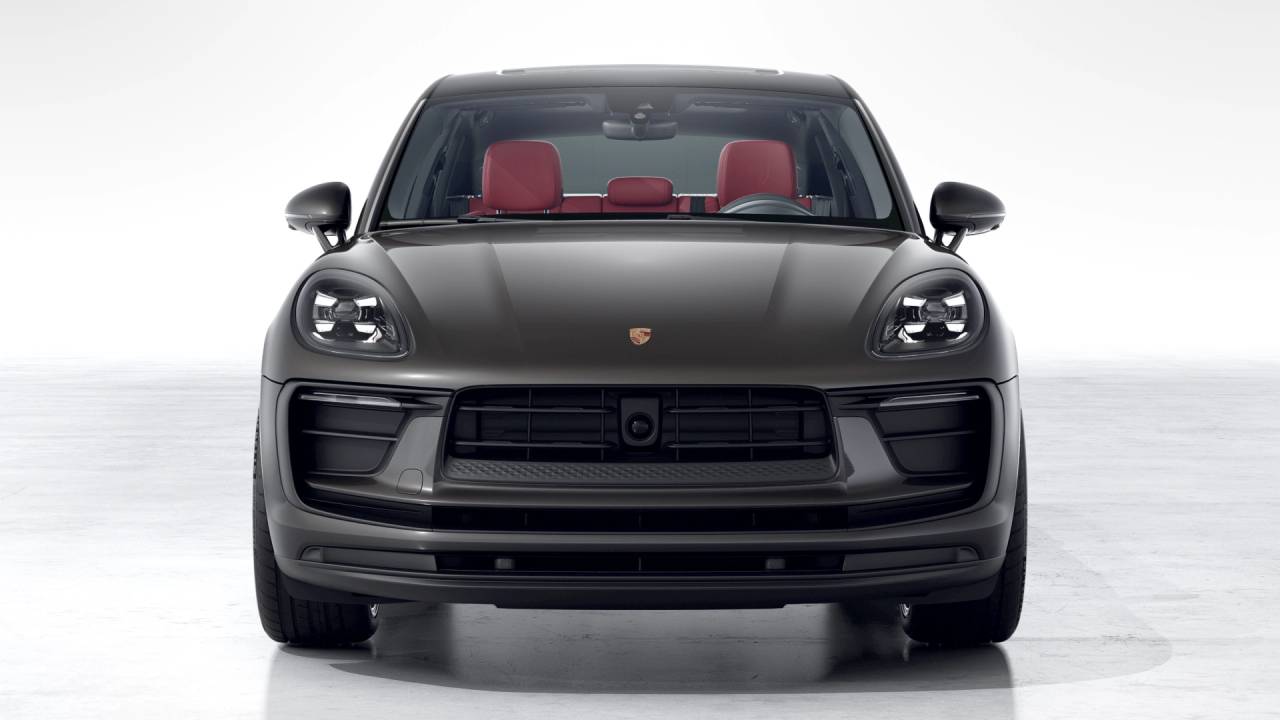 2026 Porsche Macan T photo 3