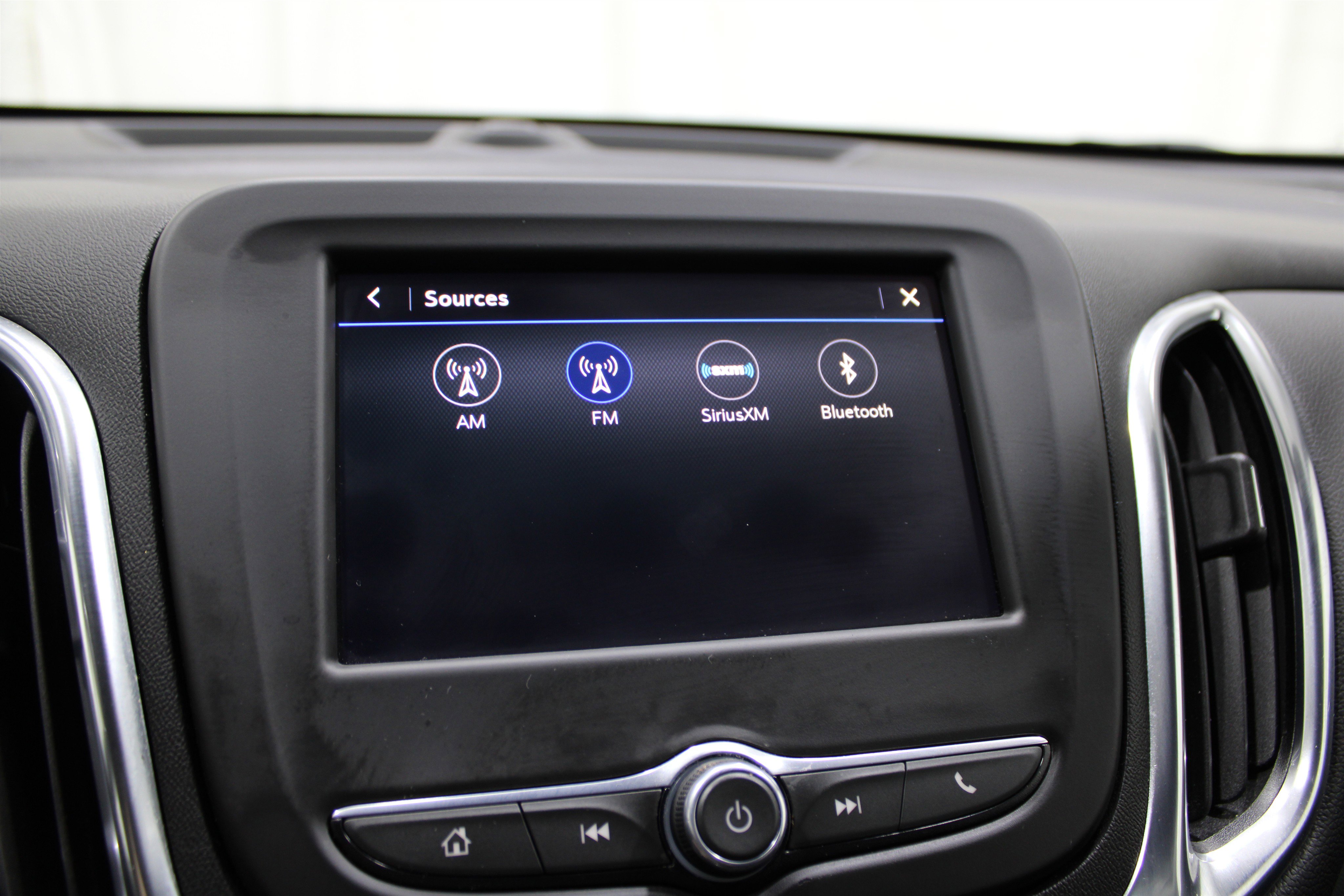 2021 Chevrolet Equinox LT photo 4