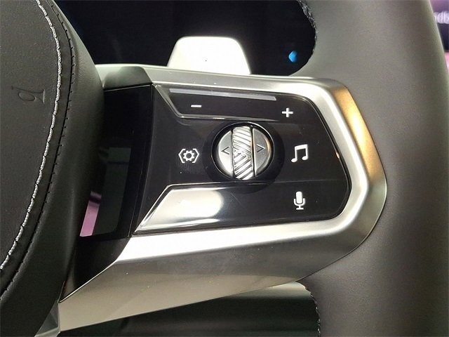 2025 Bmw 750e photo 13
