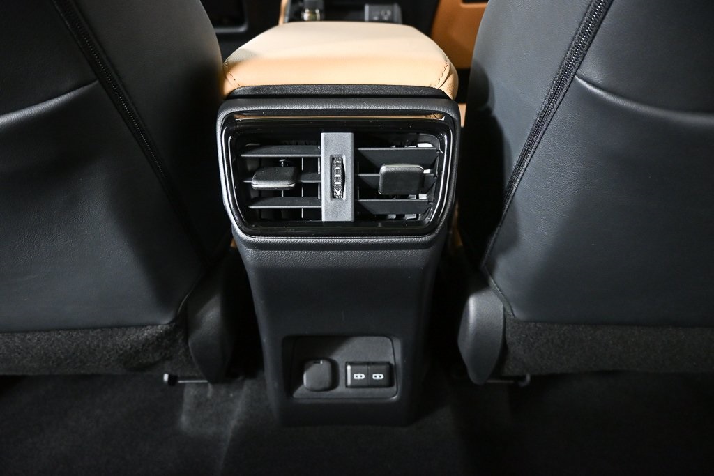 2024 Lexus NX 350 Luxury photo 16