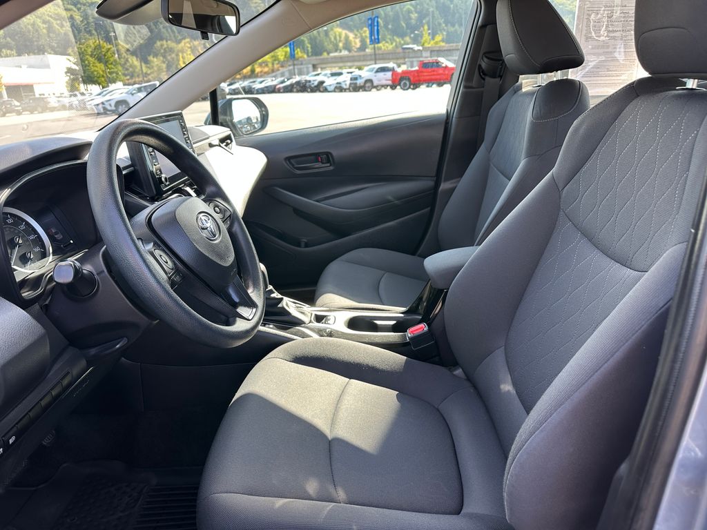 2022 Toyota Corolla LE photo 12