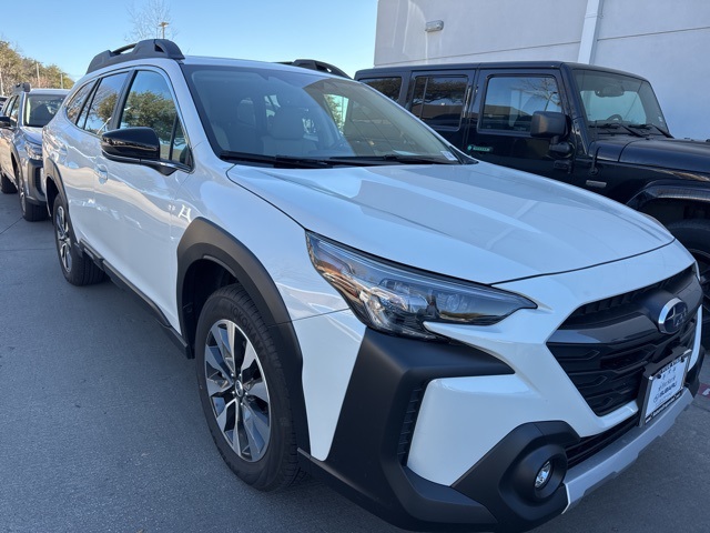 2025 Subaru Outback Limited's photo