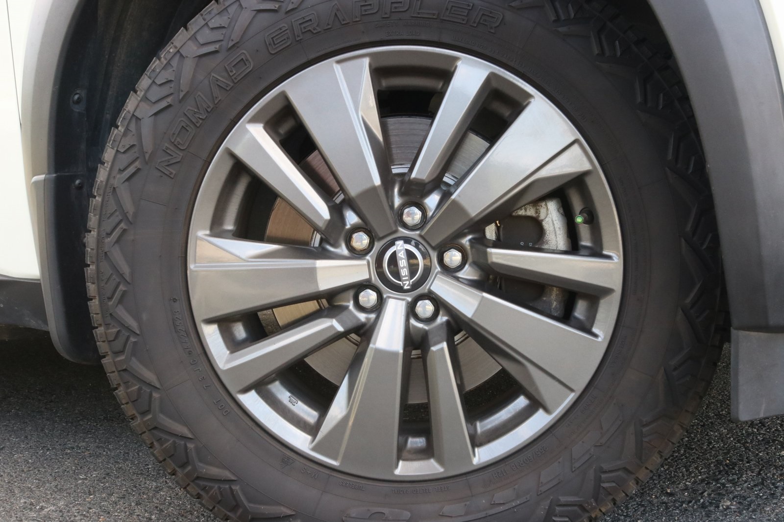 2022 Nissan Pathfinder SV photo 7