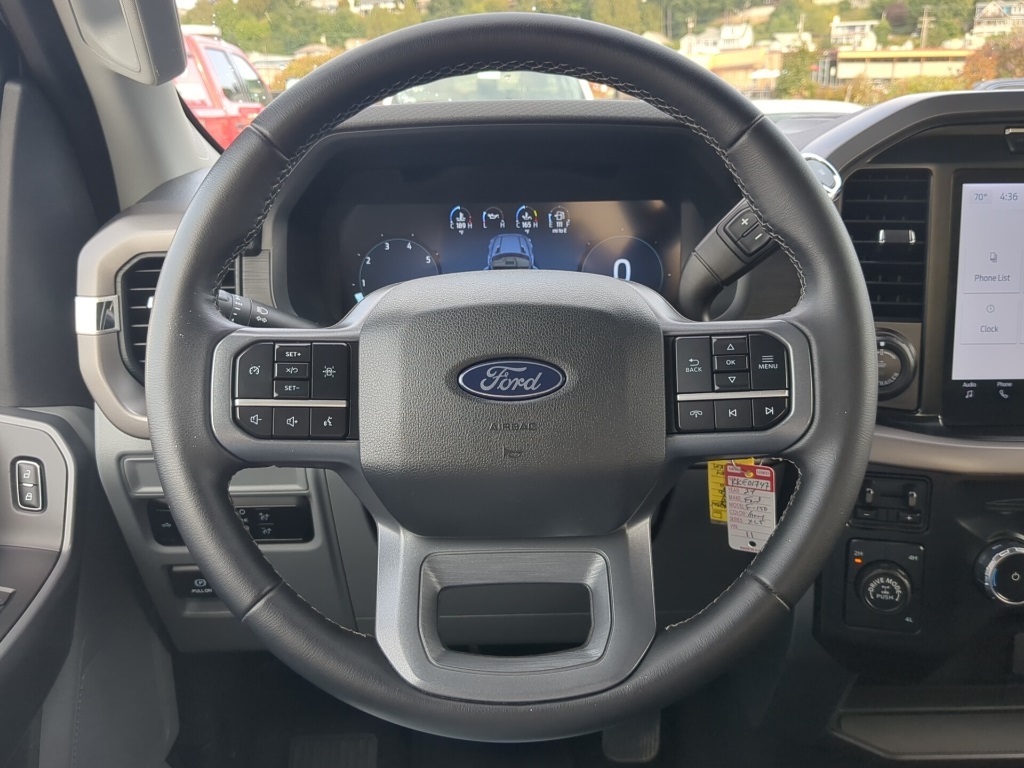 2024 Ford F-150 XLT photo 2