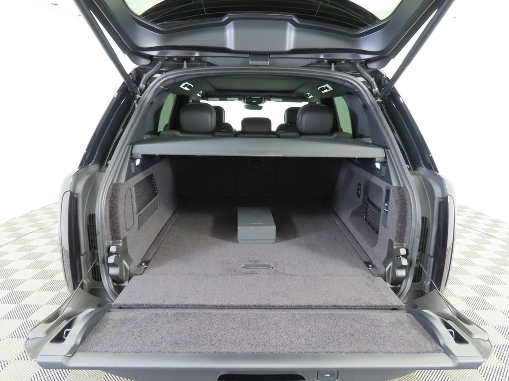 2025 Land Rover Range Rover SE photo 28