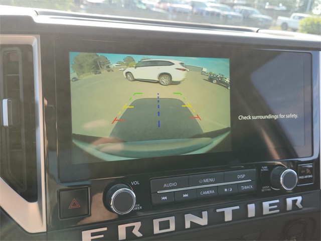 2025 Nissan Frontier Crew Cab SV photo 11