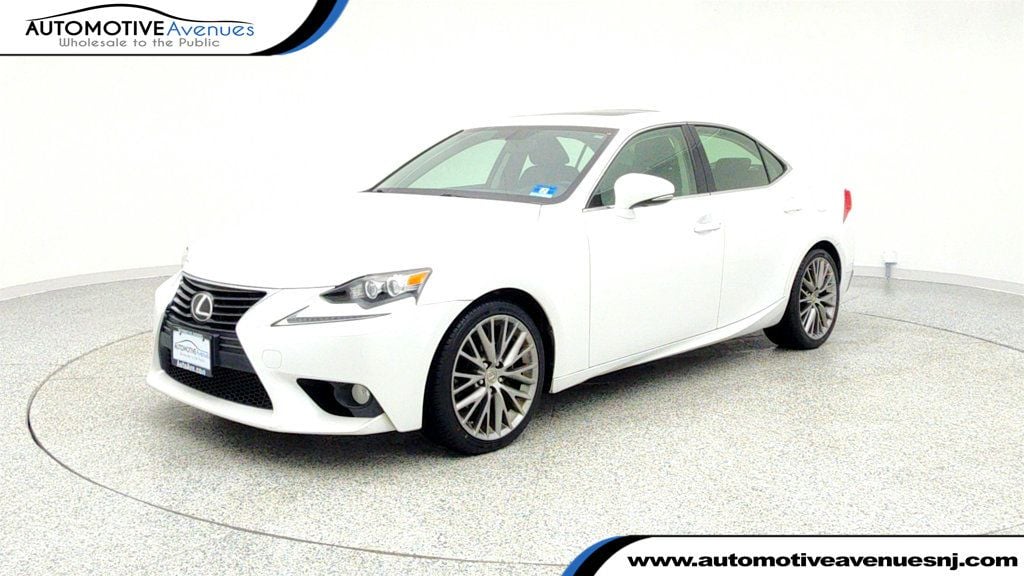 2014 Lexus IS 250's photo
