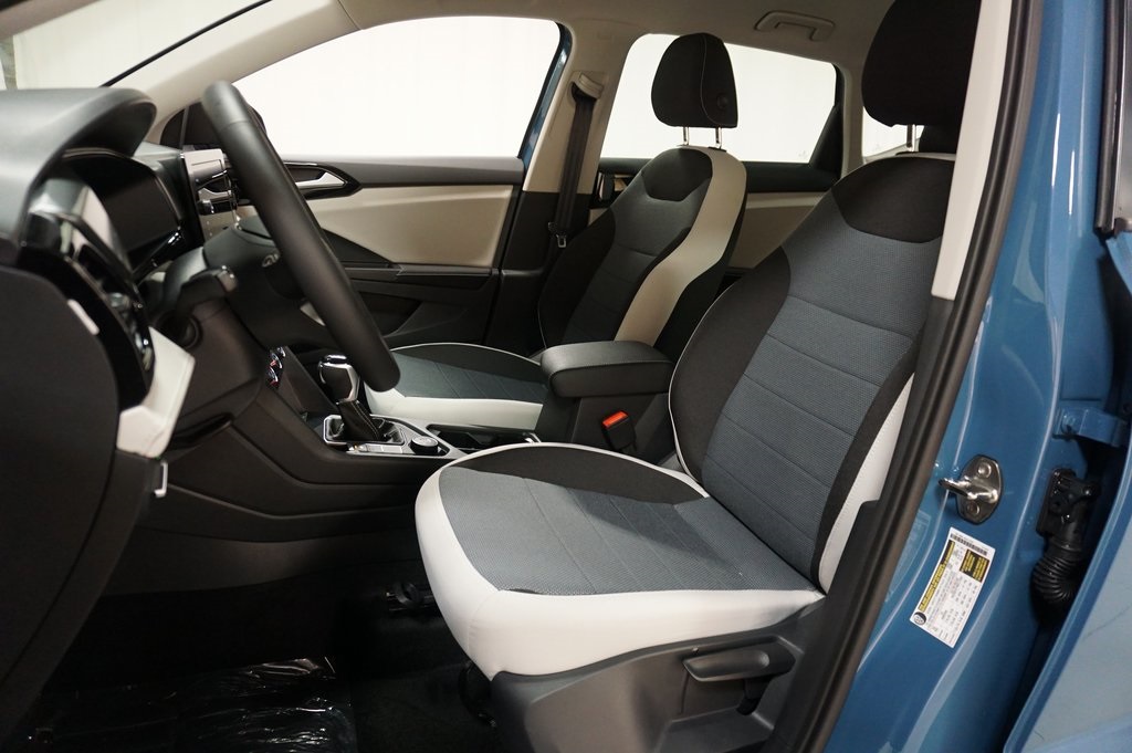 2025 Volkswagen Taos S photo 10
