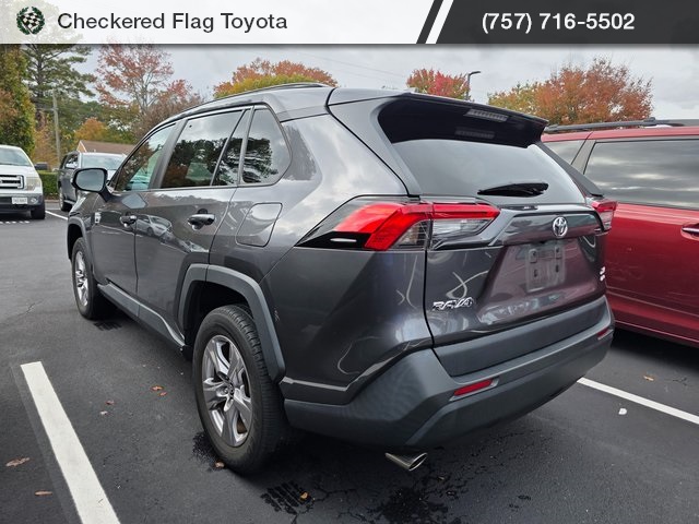 2022 Toyota RAV4 XLE photo 4