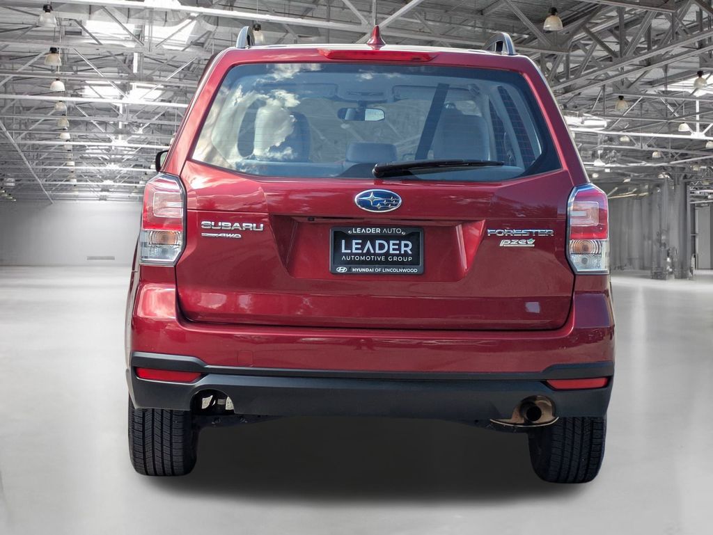 2017 Subaru Forester 2.5i photo 5