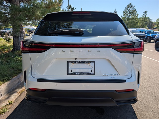 2024 Lexus NX 450h+ Luxury photo 4