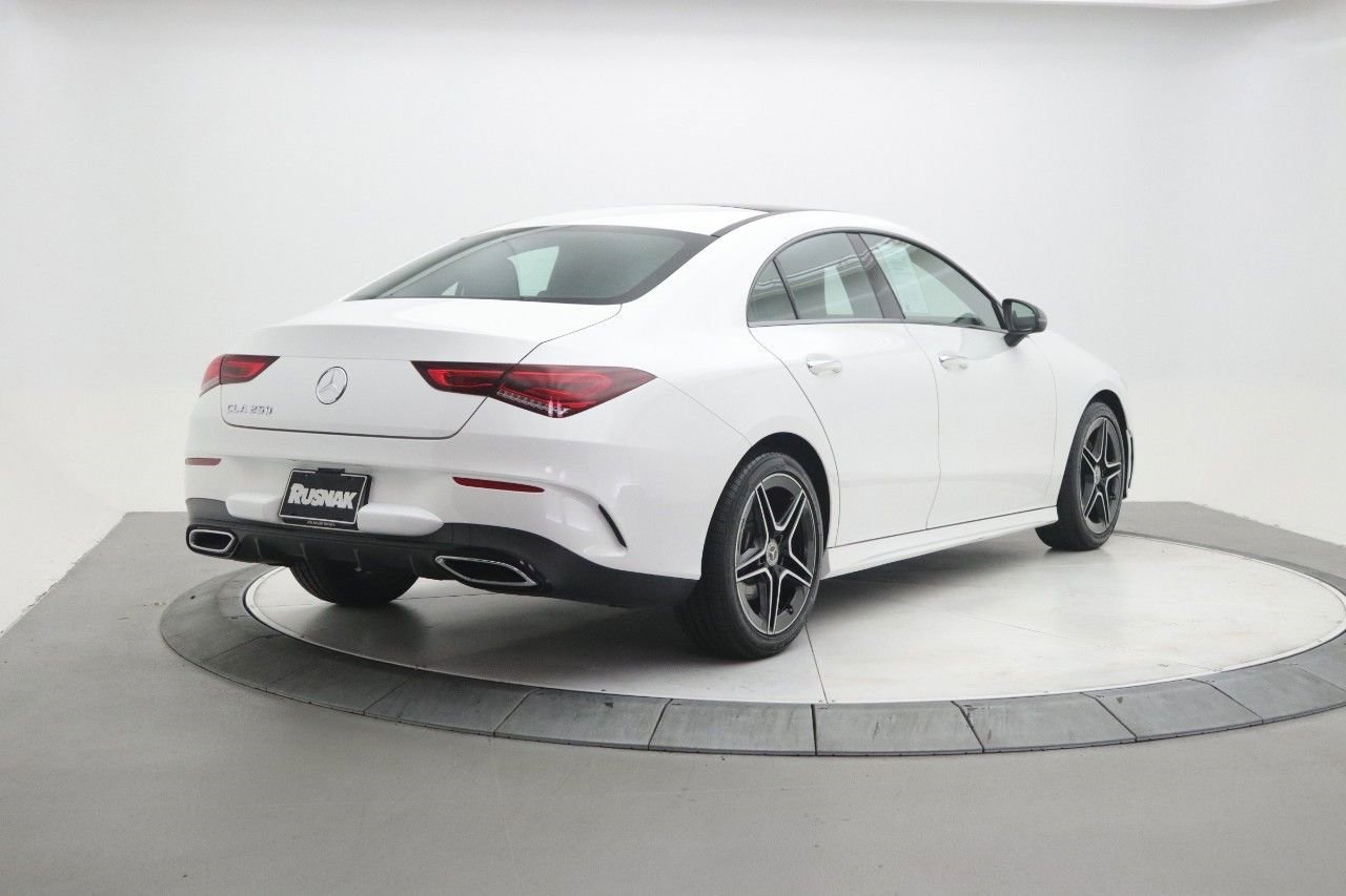 2023 Mercedes Benz CLA 250 photo 4