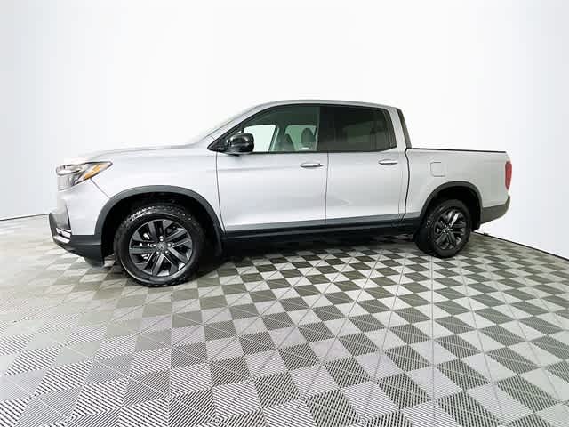 2023 Honda Ridgeline Sport photo 3