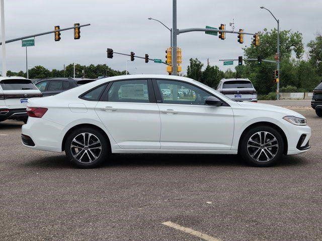 2025 Volkswagen Jetta Sport photo 2