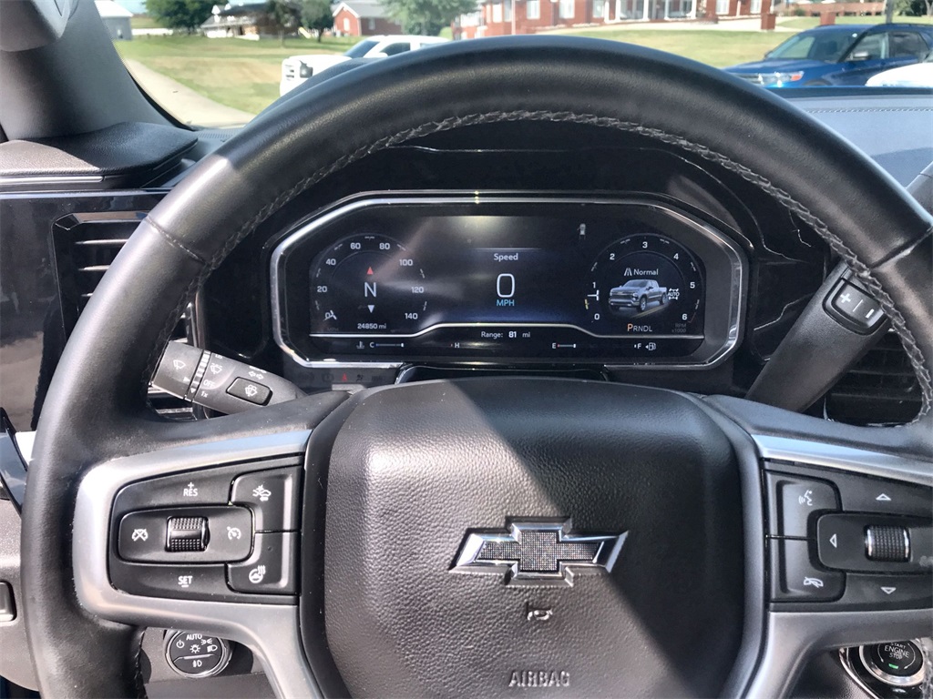 2023 Chevrolet Silverado 1500 RST photo 10