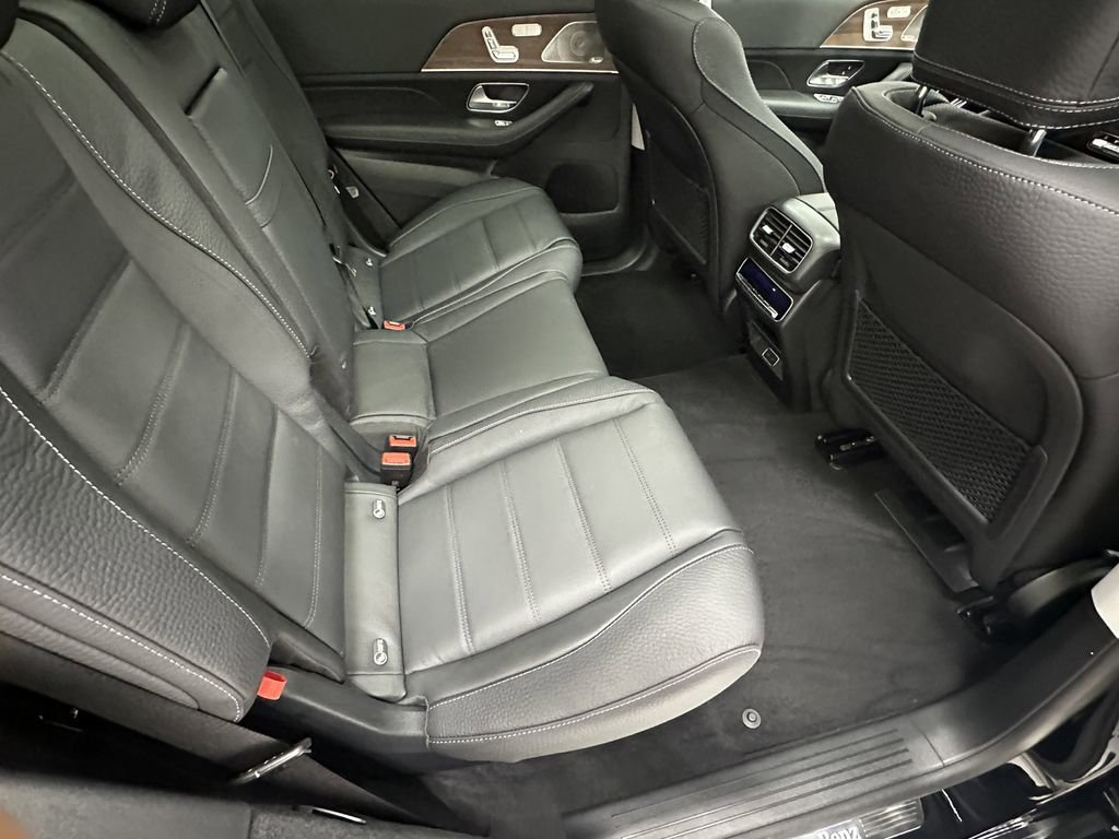 2026 Mercedes Benz GLS 450 4MATIC photo 19