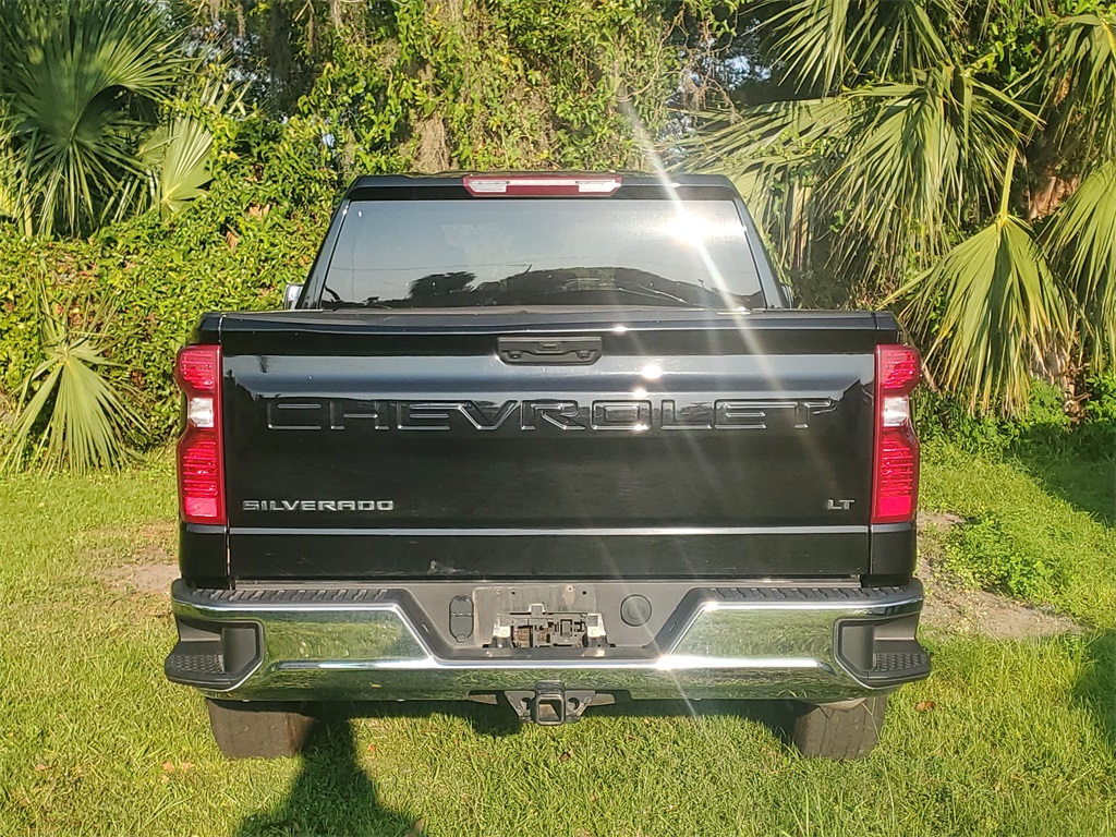 2023 Chevrolet Silverado 1500 LT photo 2