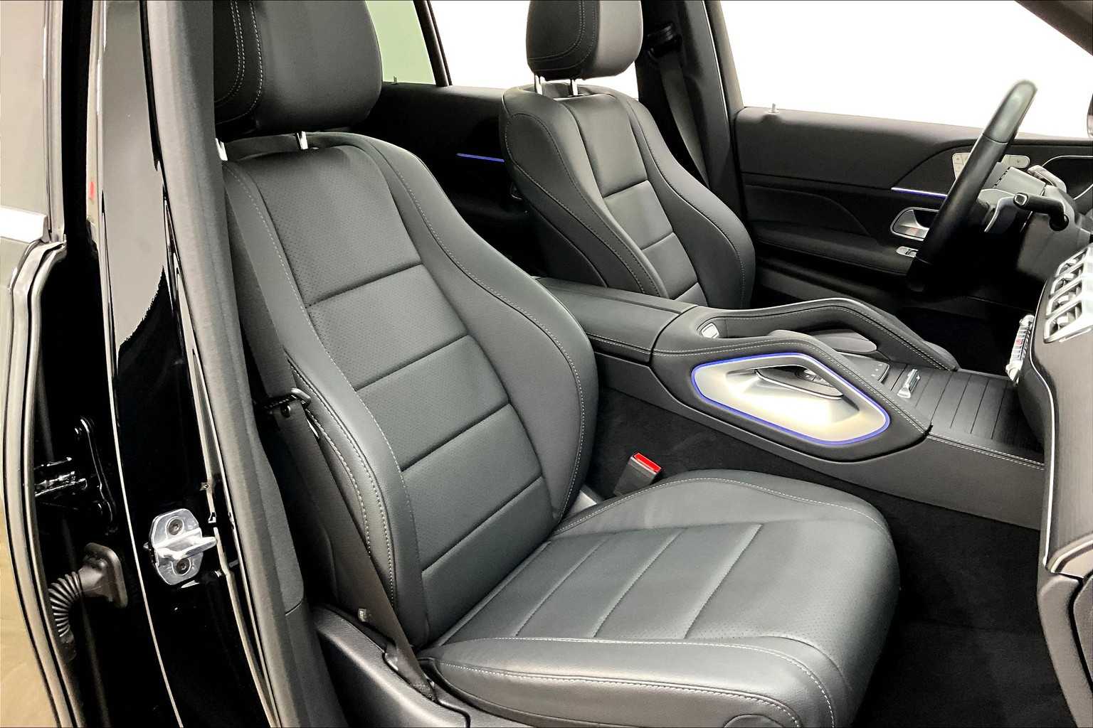 2025 Mercedes Benz GLE 350 4MATIC photo 2