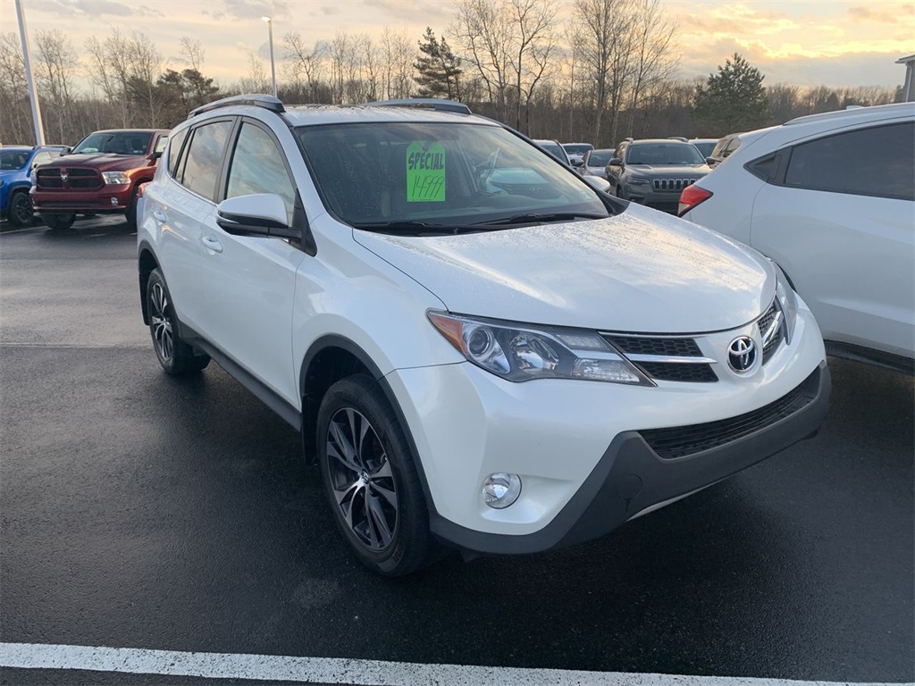 2015 Toyota RAV4 Limited's photo