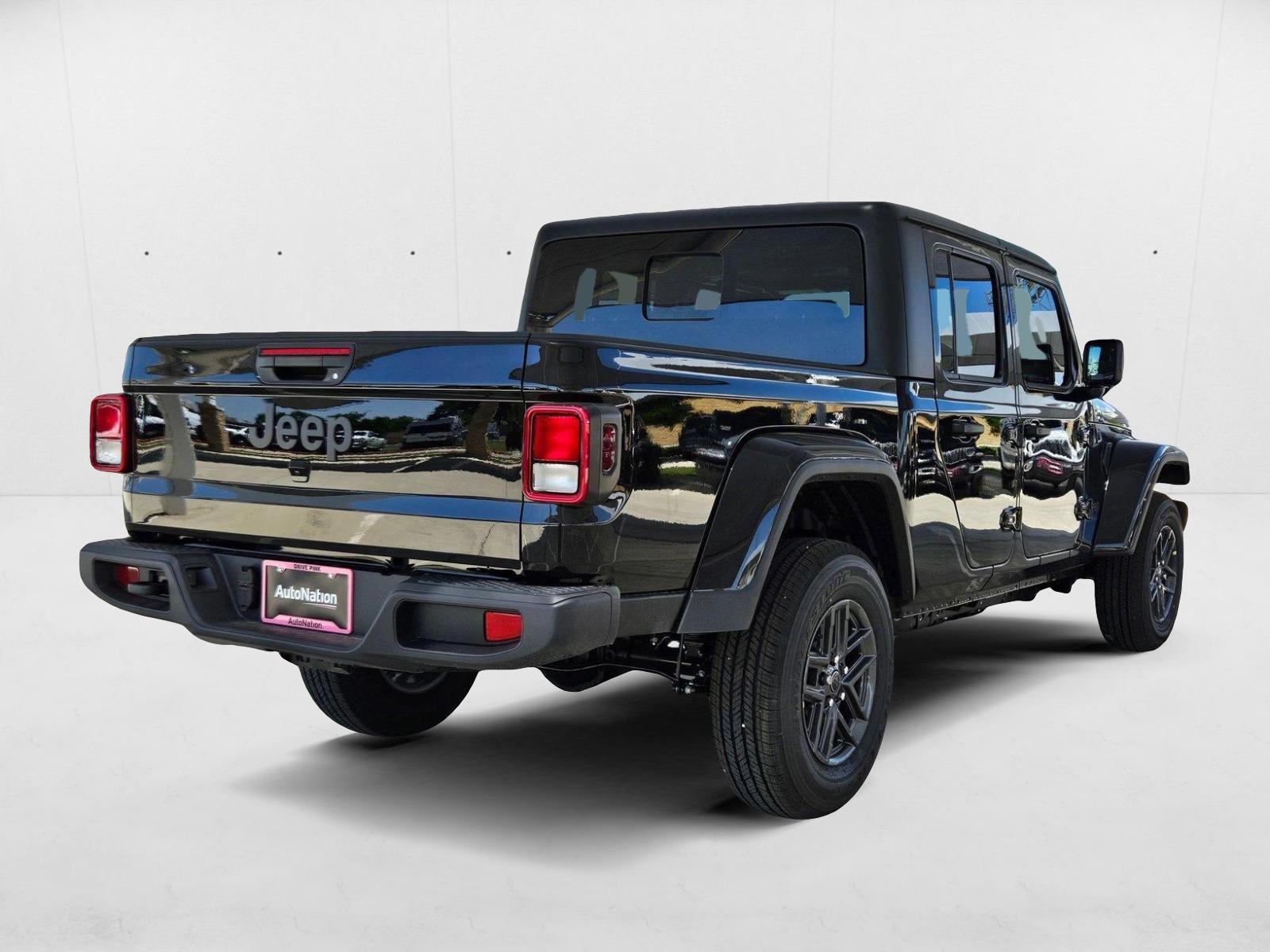 2025 Jeep Gladiator Sport S photo 2