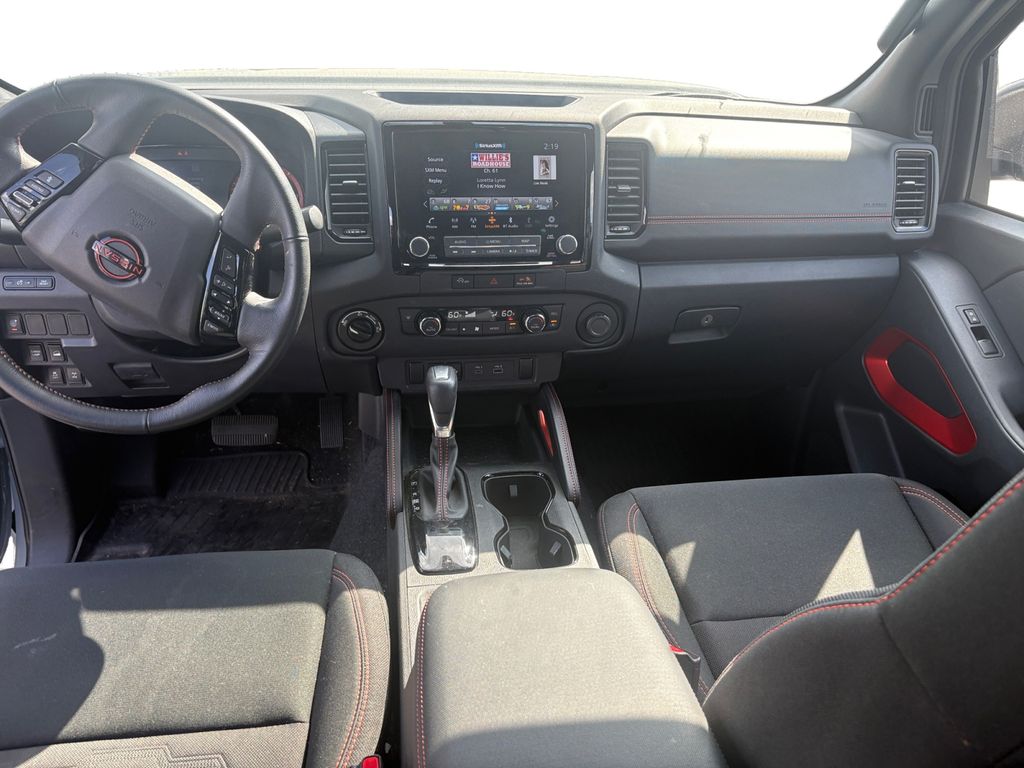2023 Nissan Frontier PRO-4X photo 10