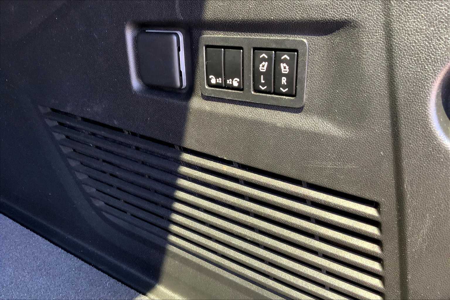 2022 Gmc Yukon XL SLT photo 33