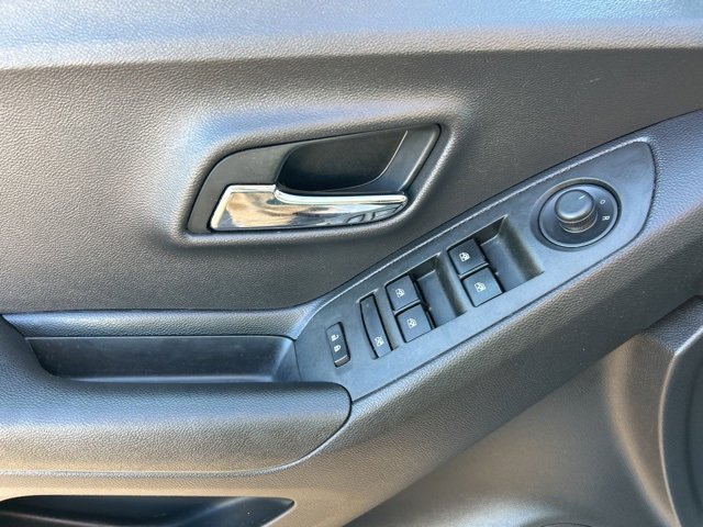 2019 Chevrolet Trax LS photo 10