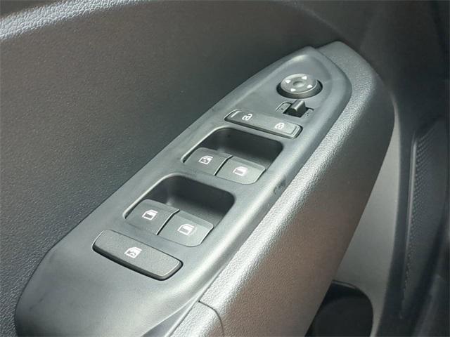 2025 Hyundai Venue SEL photo 21