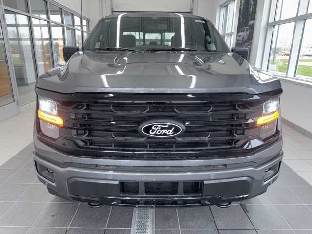 2025 Ford F-150 XLT photo 2