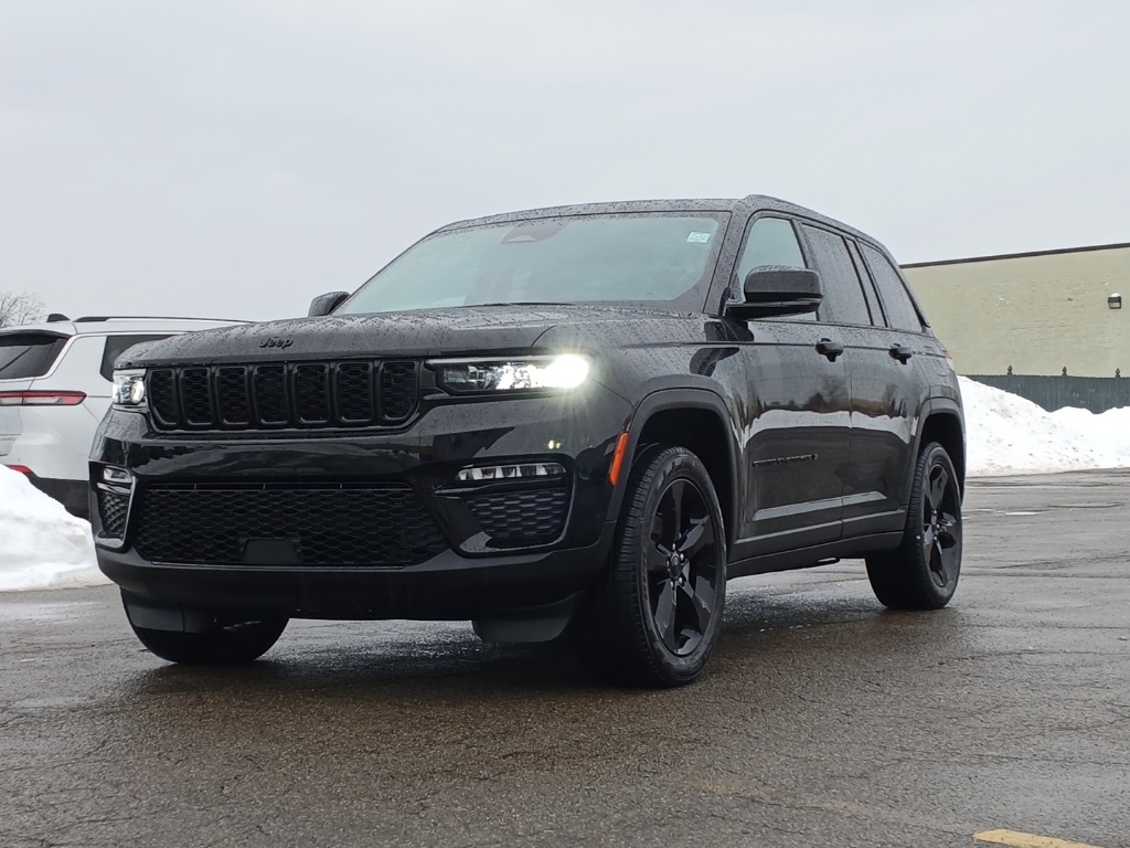 2023 Jeep Grand Cherokee Limited's photo