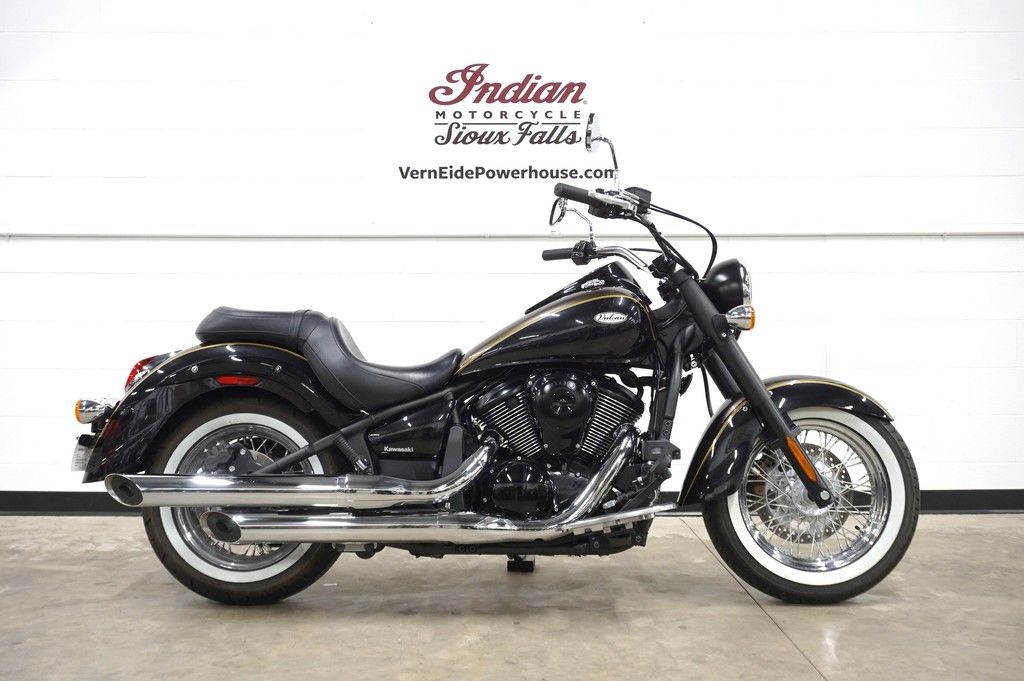 Pre-Owned 2023 Kawasaki Vulcan 900 Classic in Sioux Falls