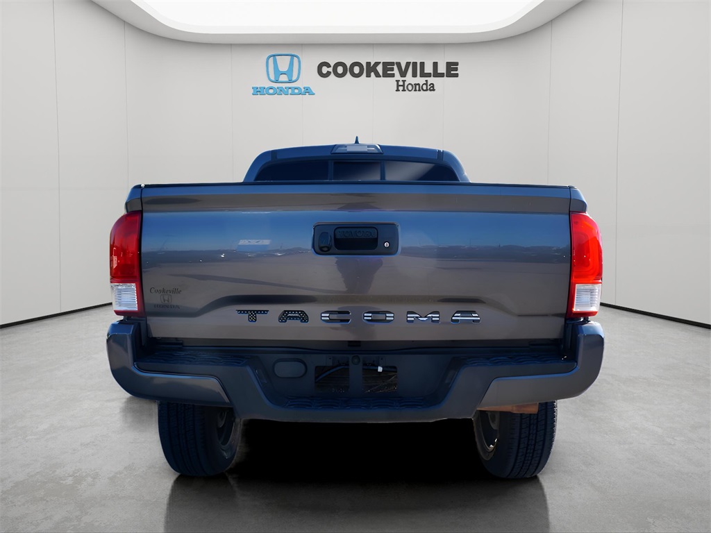 2017 Toyota Tacoma SR5 photo 3