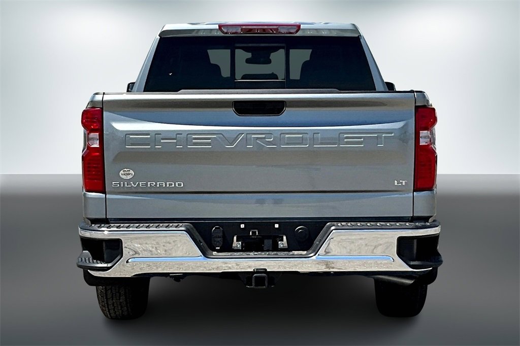 2025 Chevrolet Silverado 1500 LT photo 4