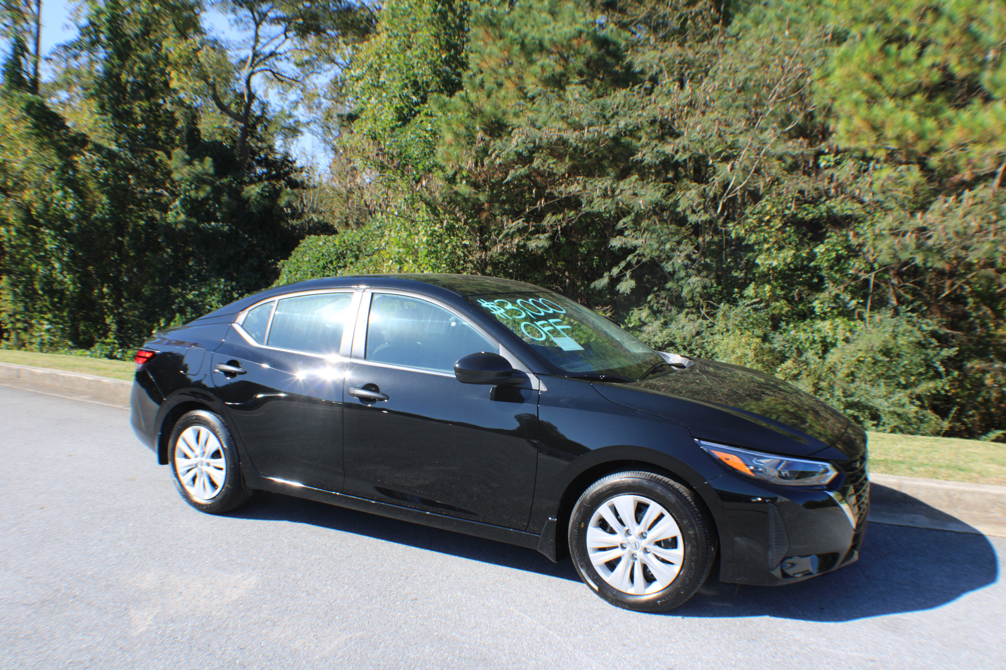 2025 Nissan Sentra S's photo