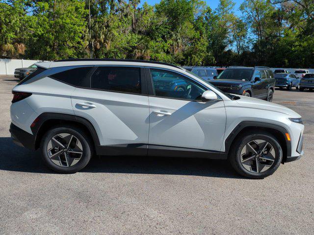 2025 Hyundai Tucson SEL photo 3