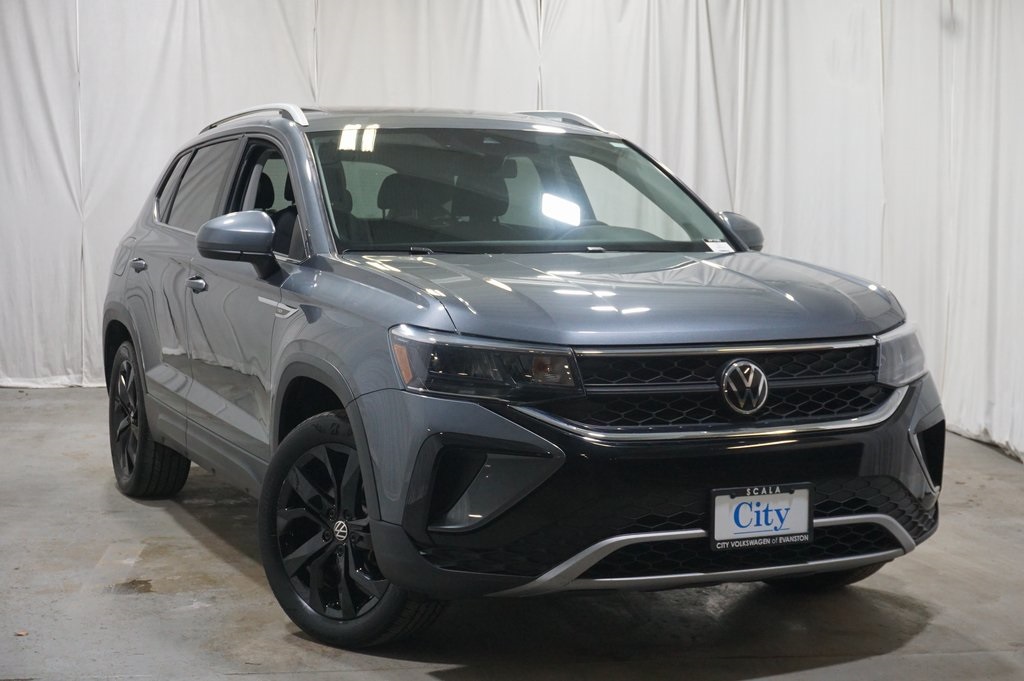 Certified 2022 Volkswagen Taos SE with VIN 3VVPX7B27NM021063 for sale in Evanston, IL