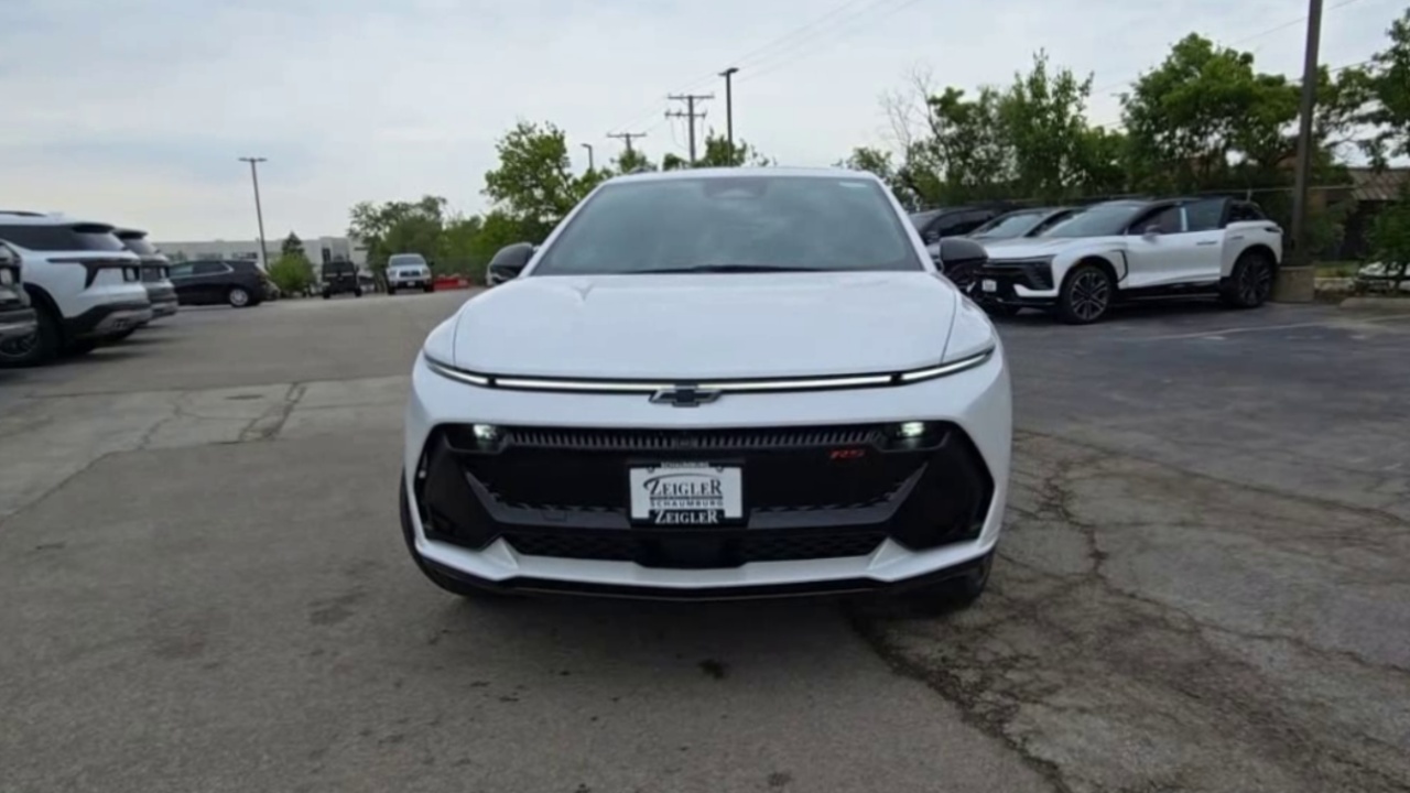 2025 Chevrolet Equinox EV 3RS photo 3