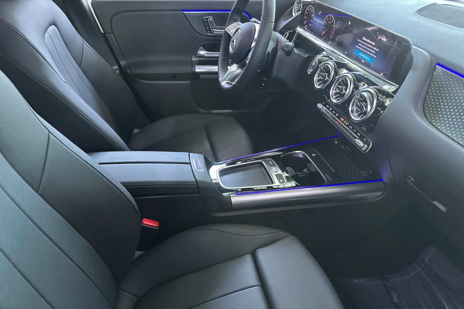 2025 Mercedes Benz GLA 250 4MATIC photo 13
