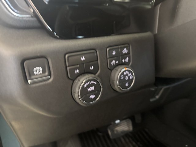 2026 Chevrolet Silverado 2500HD LT photo 7
