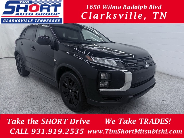 2025 Mitsubishi Outlander Sport LE's photo