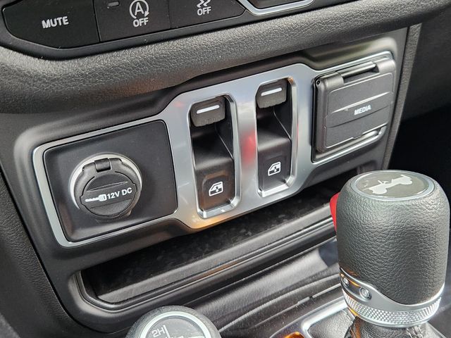 2025 Jeep Wrangler Sport photo 33