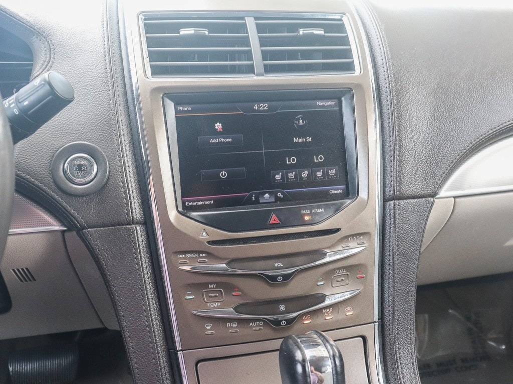 2014 Lincoln MKX Base photo 21