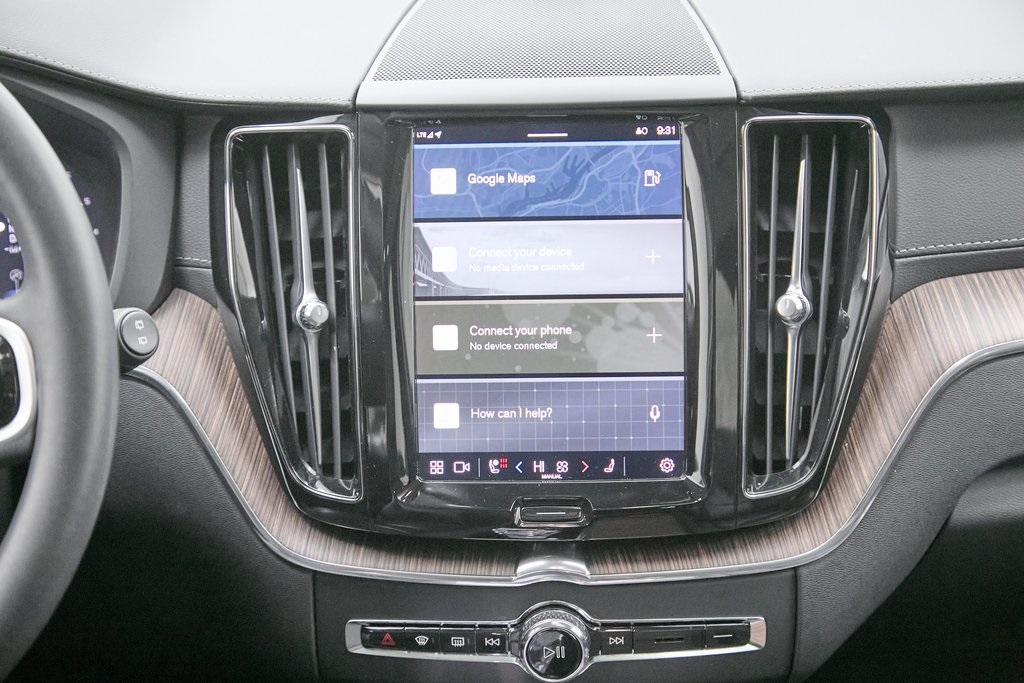 2023 VOLVO XC60 - Image 32