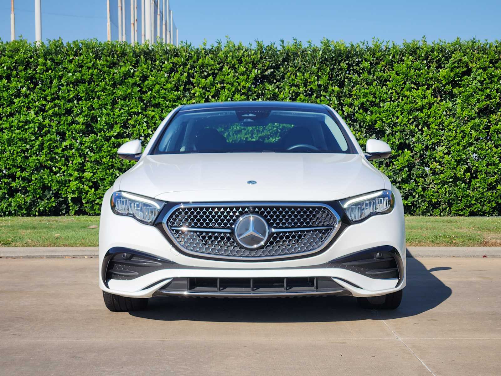 2025 Mercedes Benz E 350 photo 2