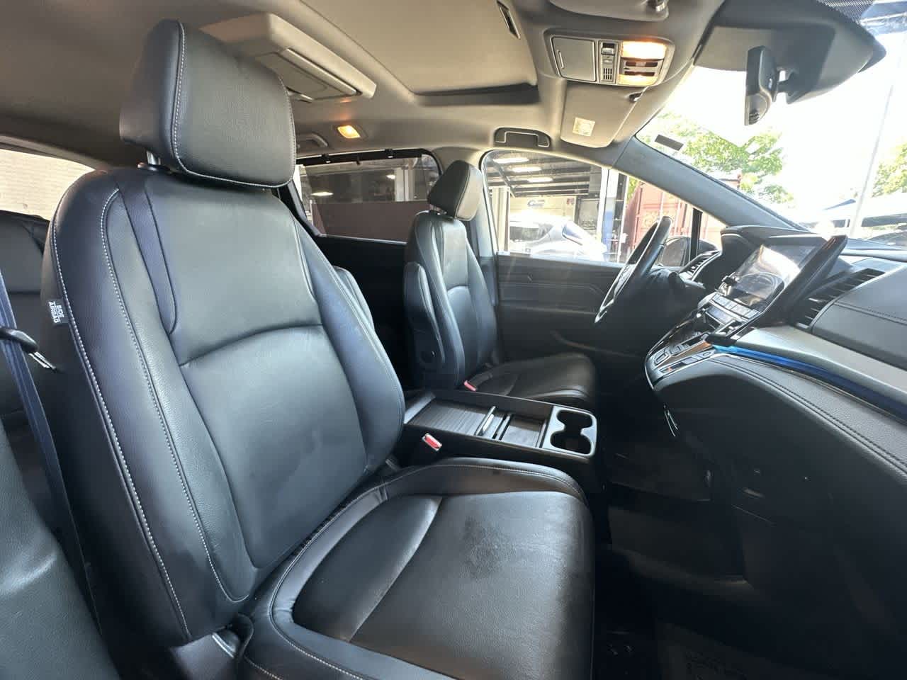 2022 Honda Odyssey Touring photo 23
