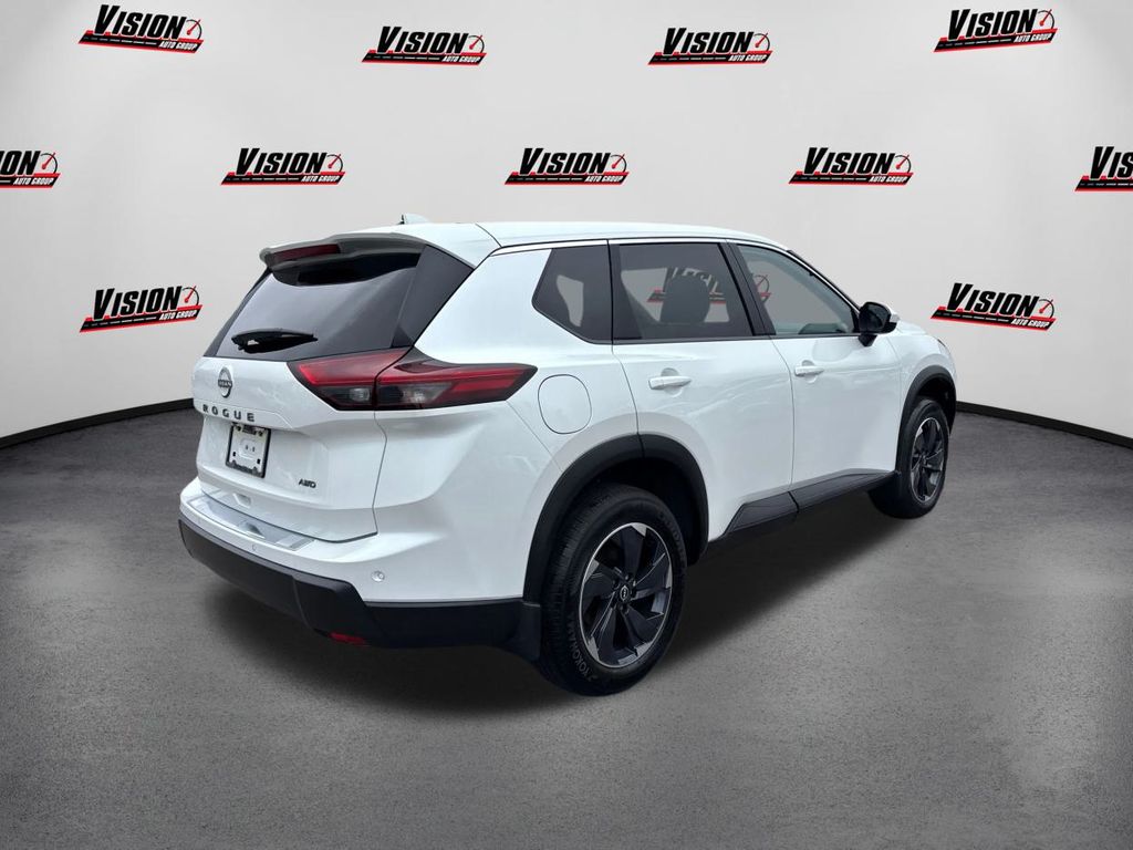 2025 Nissan Rogue SV photo 3