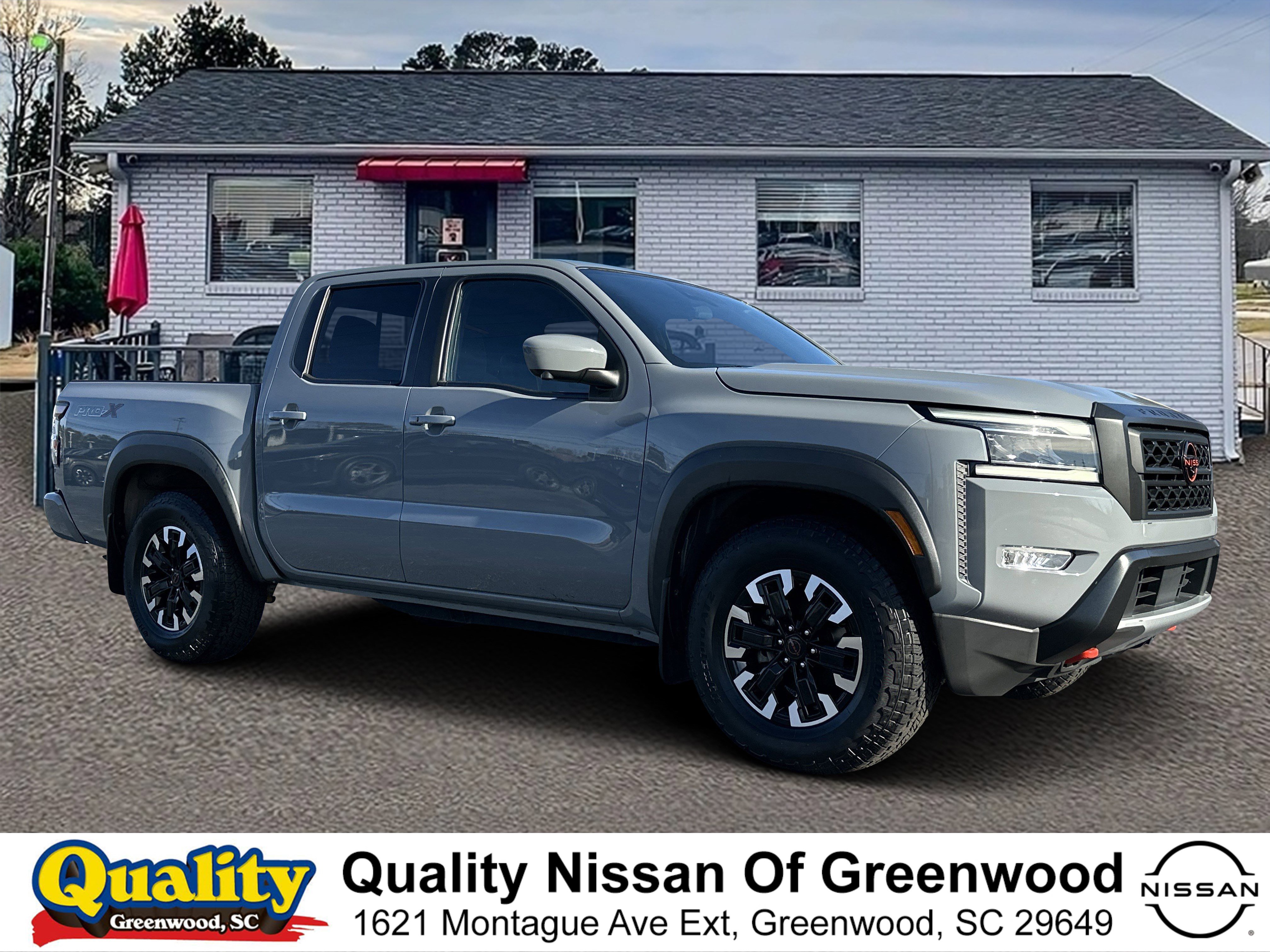 2022 Nissan Frontier PRO-X's photo