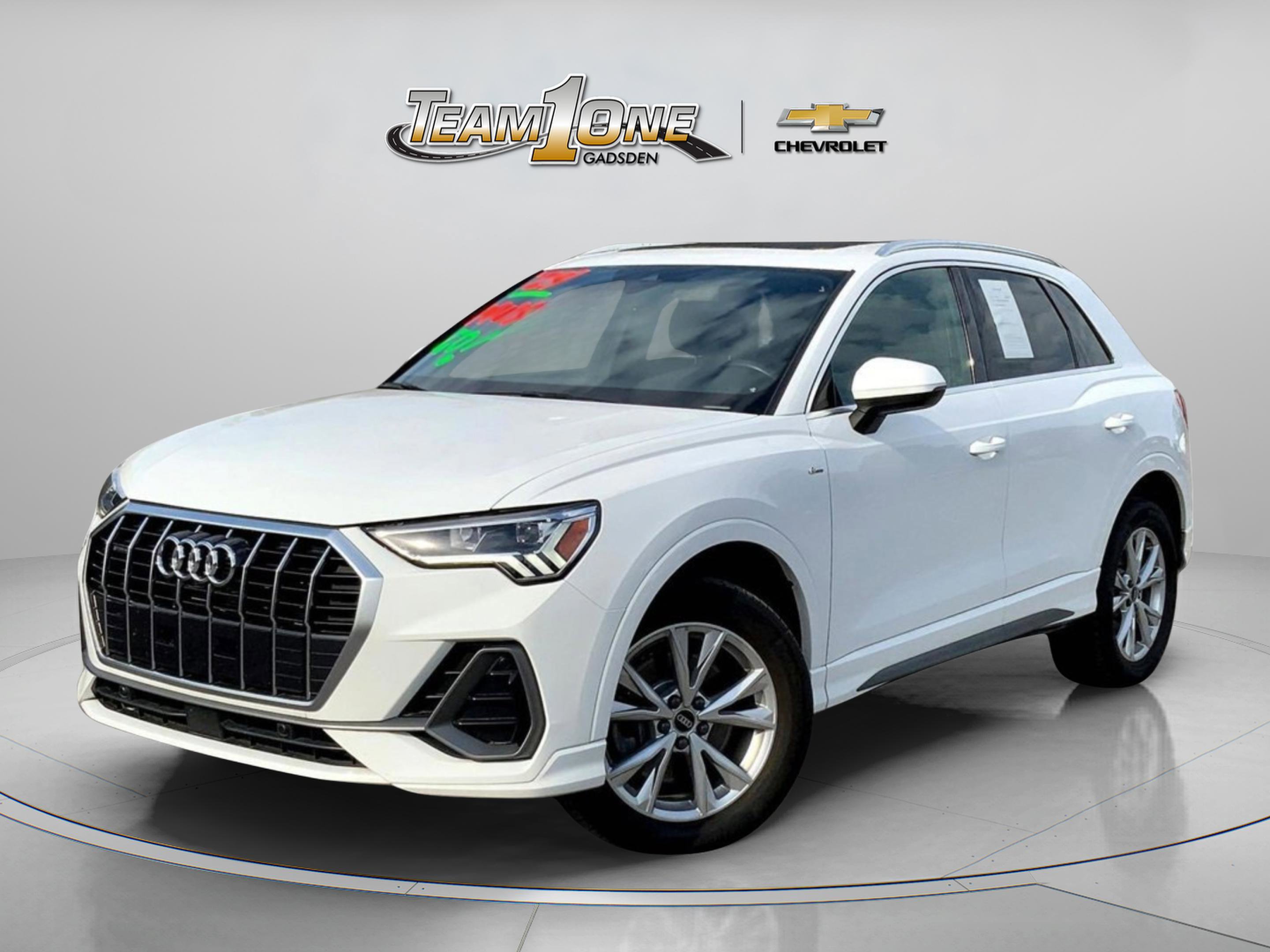 2024 Audi Q3 S line Premium photo 2