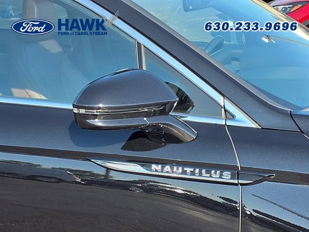 2023 Lincoln Nautilus Reserve photo 4